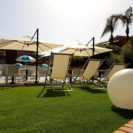 Alexander 3* Giardini Naxos