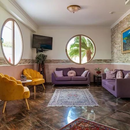 Alexander Hotel 3*