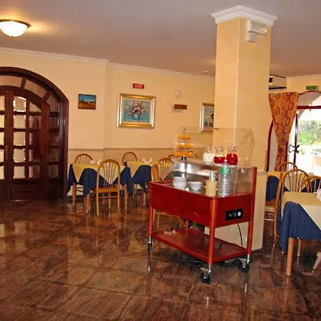Alexander Otel