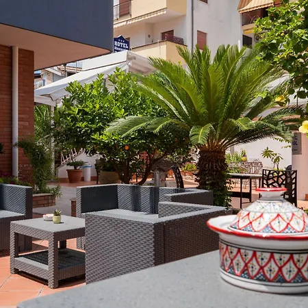 Alexander Giardini Naxos