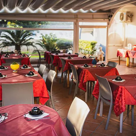 Alexander Giardini Naxos