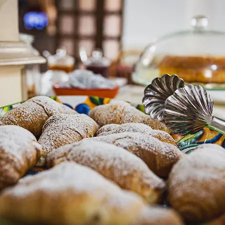 Alexander מלון 3*